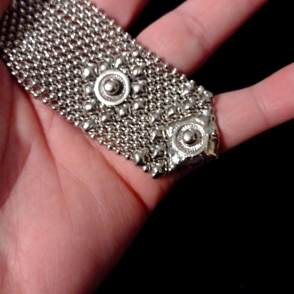Beautiful Liquid metal choker - Picture 5 of 5